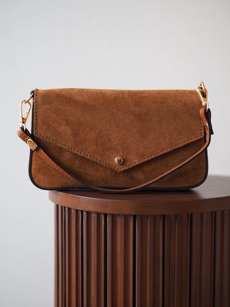 Hovedbilde Konvoluttveske semsket skinn camel