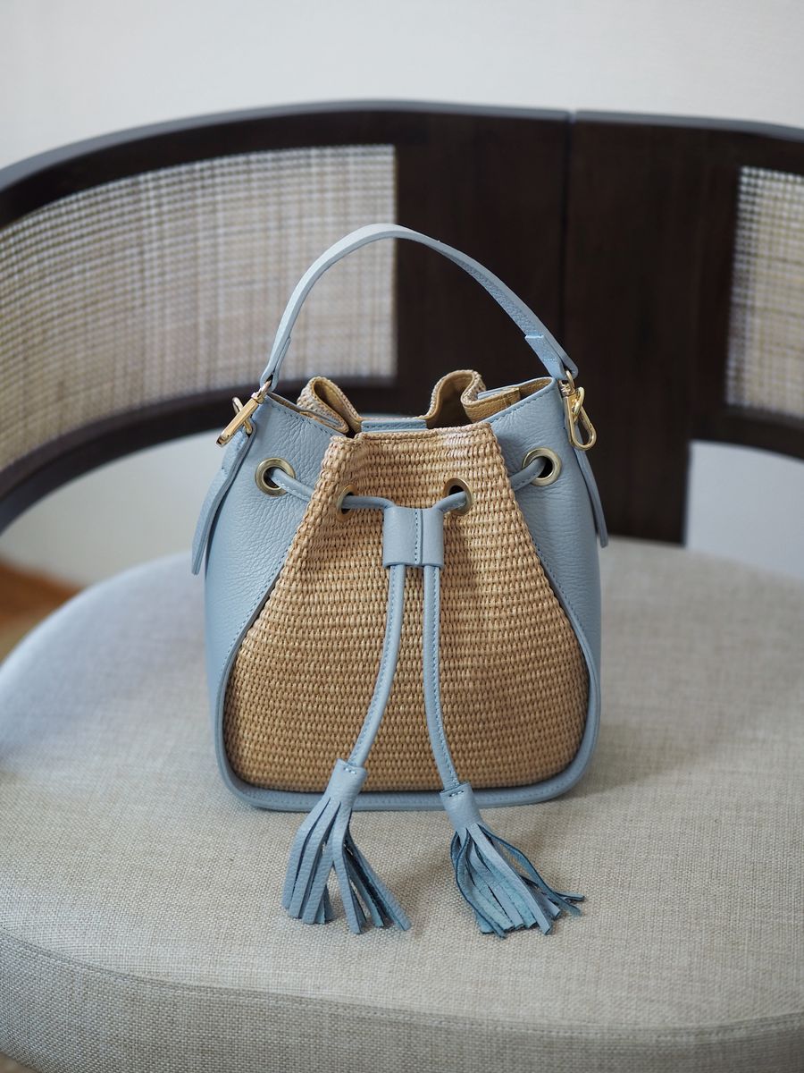 Raffia pumpadurveske dueblå