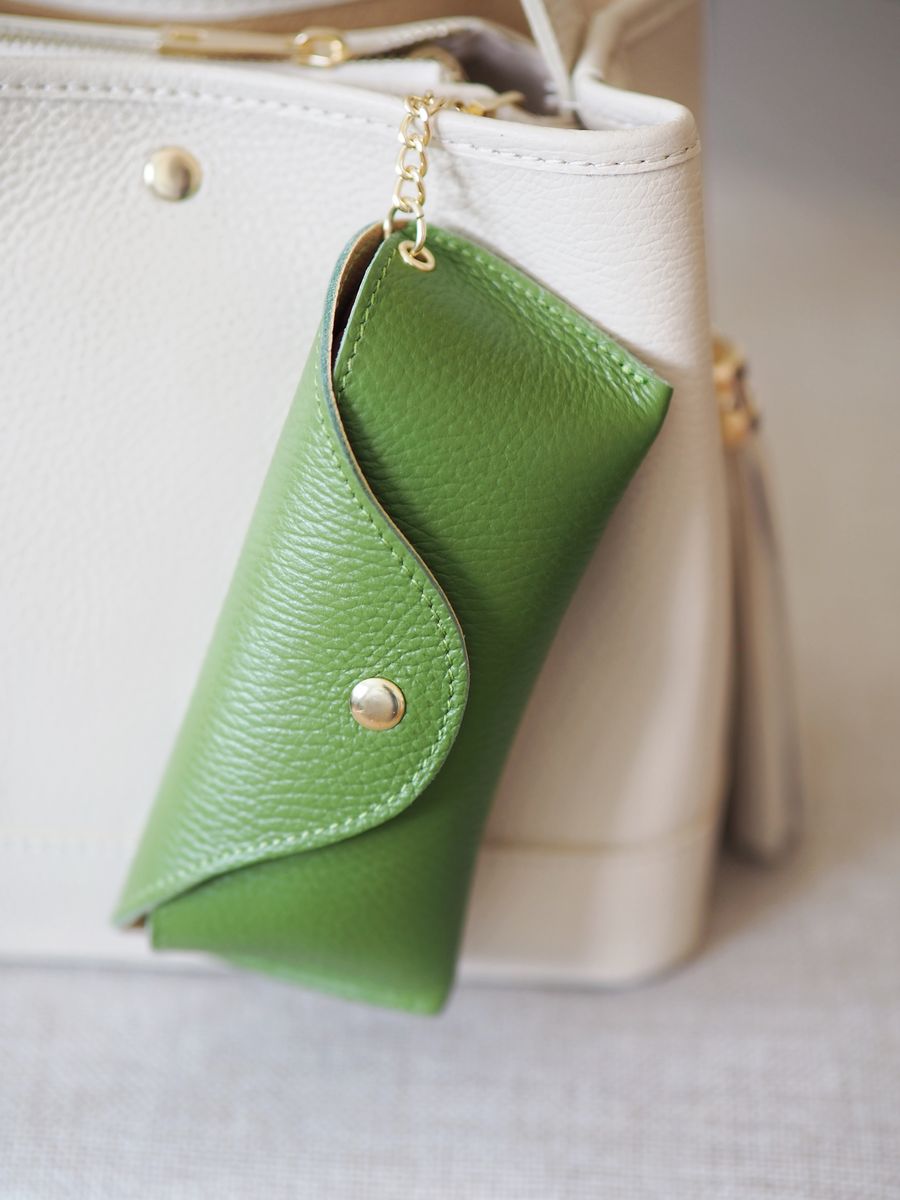 Skinn brilleetui grønn