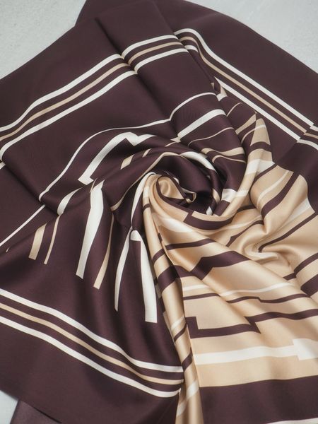 Hovedbilde Silkeskjerf 7DAYS stort brun og beige