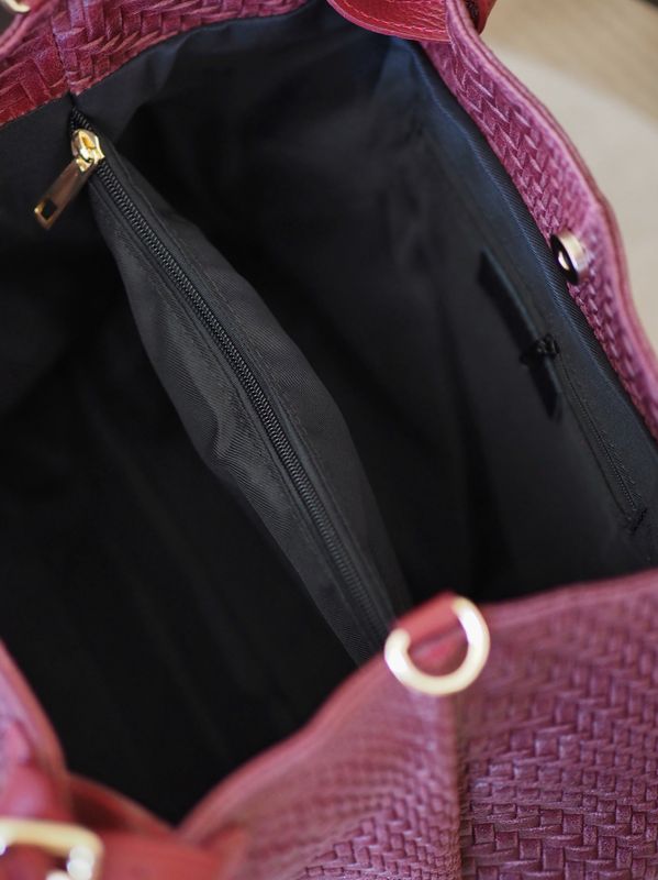 Stor flettet skinnveske bordeaux