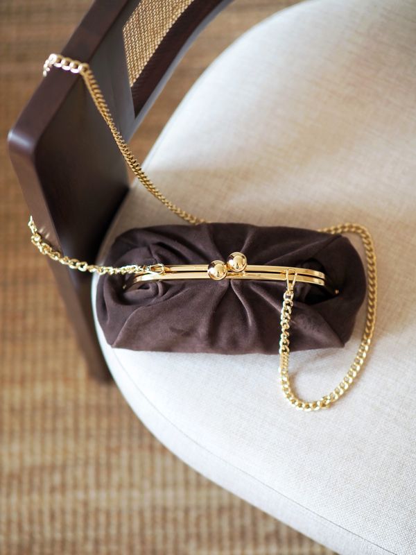 Semsketskinn pouch-veske brun