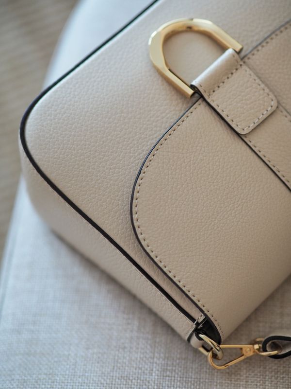 Charlotte skinnveske off-white