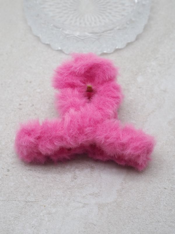Hårklype med fuskepels fuksia