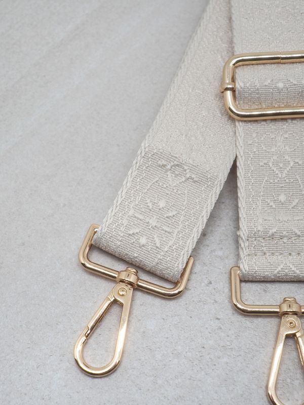 Veskestropp ensfarget smal off-white 