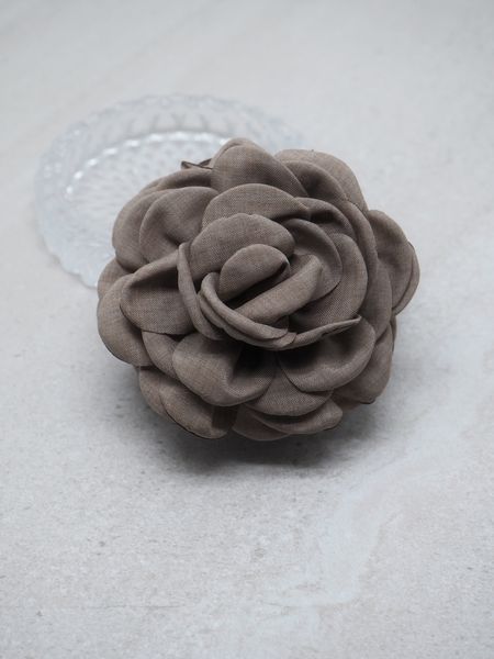 Hovedbilde Hårklype stoffrose beige