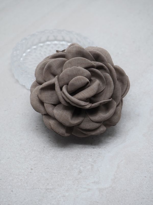 Hårklype stoffrose beige