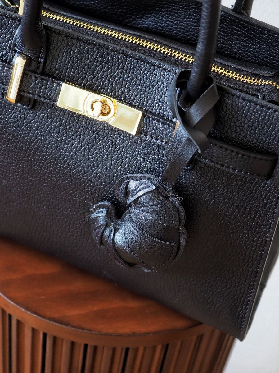 Veskepynt croissant svart