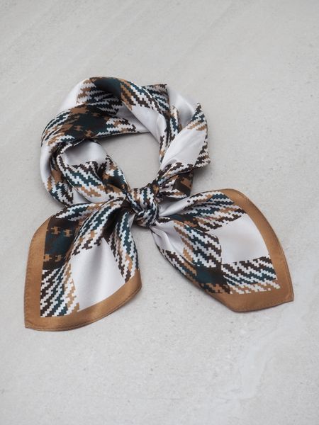 Hovedbilde 7DAYS silkeskjerf mini ruter