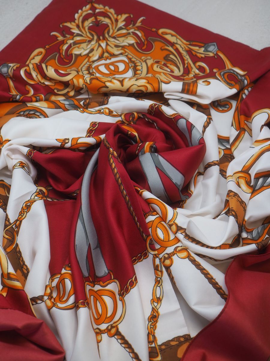 Stort skjerf i silkeblanding bordeaux og off-white