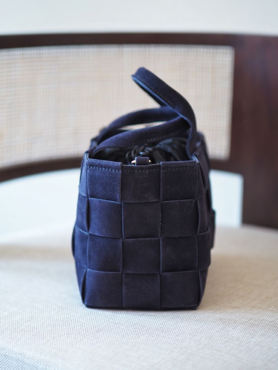 Flettet semsket skinnveske mørkeblå