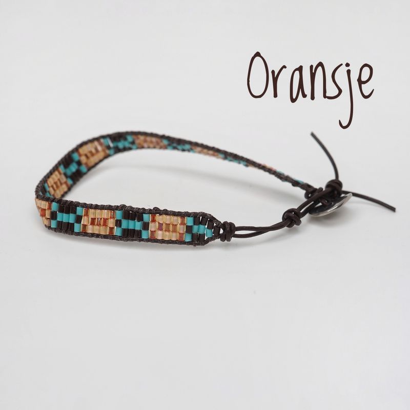 Makrame armbånd med perler