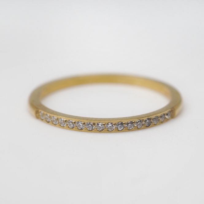 Hovedbilde Ring med steiner 
