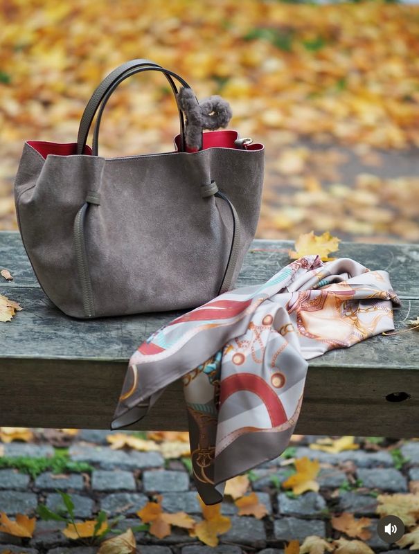 Semsket skinnveske mørke taupe