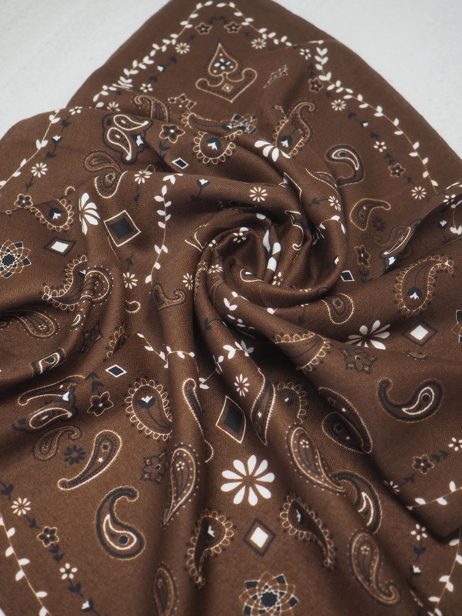 Lunt skjerf mørkebrunt