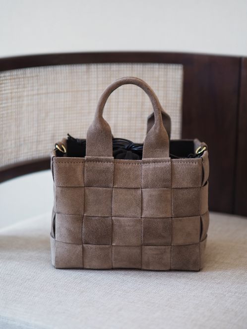 Hovedbilde Flettet semsket skinnveske  taupe