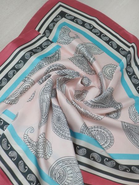 Hovedbilde Satengskjerf pastellfarger