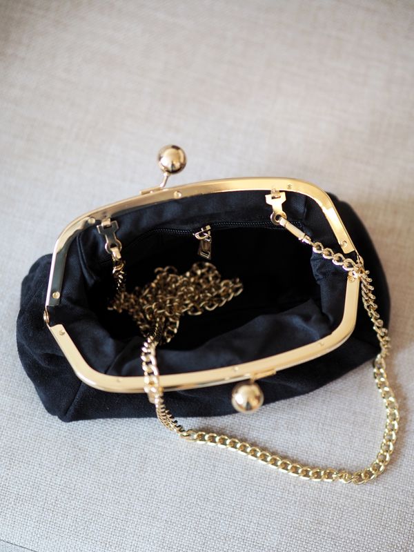 Semsketskinn pouch-veske svart